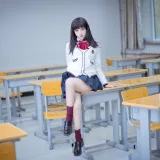 Shika小鹿鹿《六花》主题写真：10张全套美图