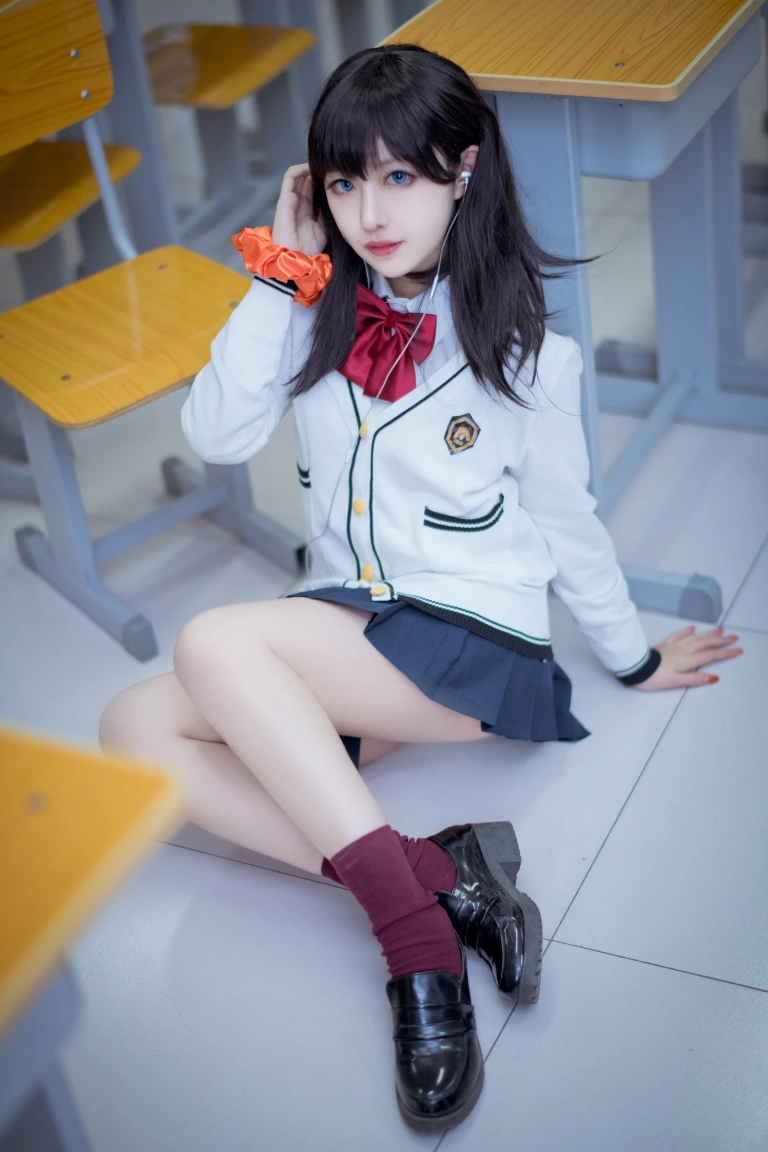 Shika小鹿鹿《六花》主题写真：10张全套美图