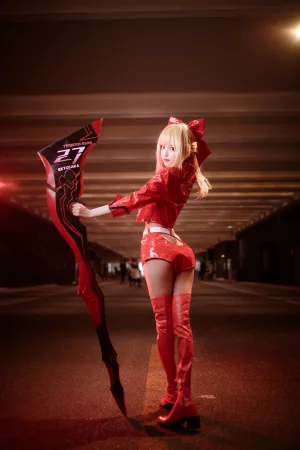 Shika小鹿鹿《尼禄赛车》主题写真：11张全套美图