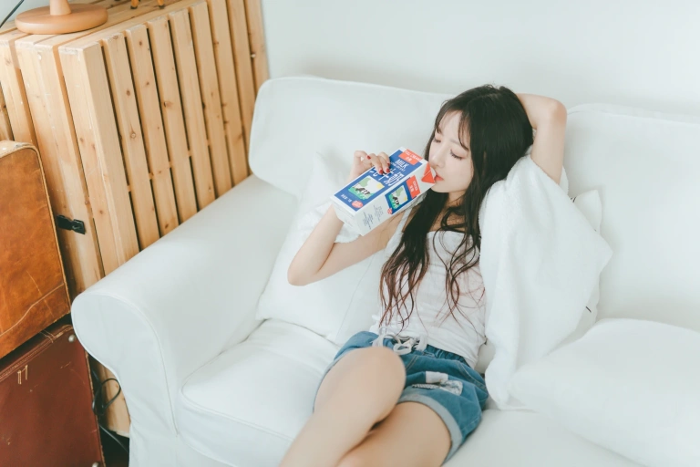 Shika小鹿鹿《日系写真》主题写真：20张全套美图