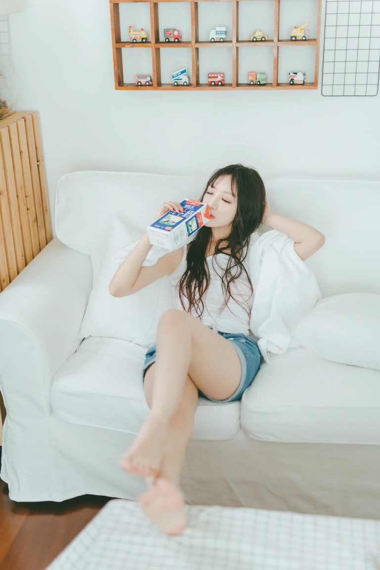 Shika小鹿鹿《日系写真》主题写真：20张全套美图