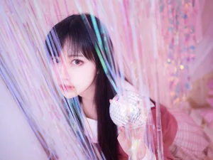 Shika小鹿鹿《圣诞》主题写真：20张全套美图