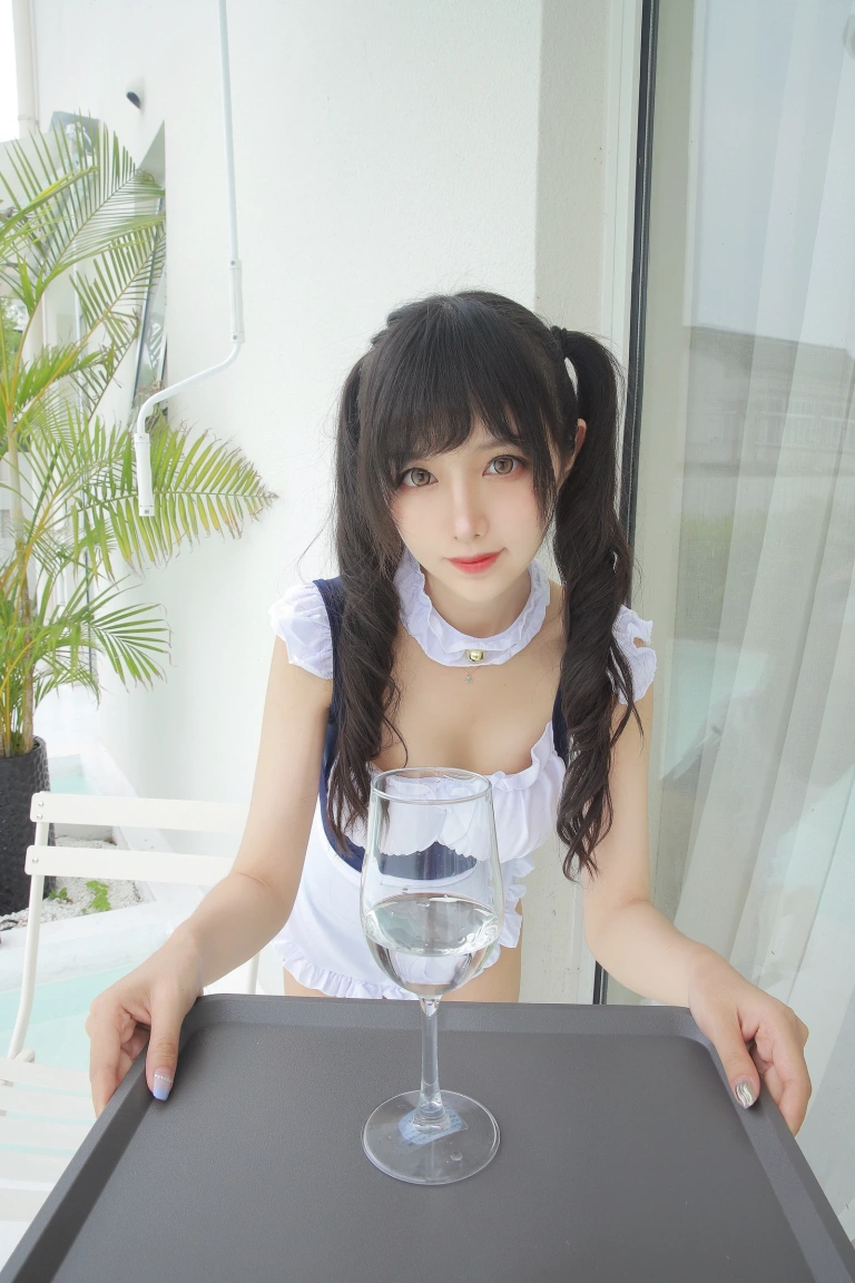 Shika小鹿鹿《双马尾日 电子版》主题写真：10张全套美图