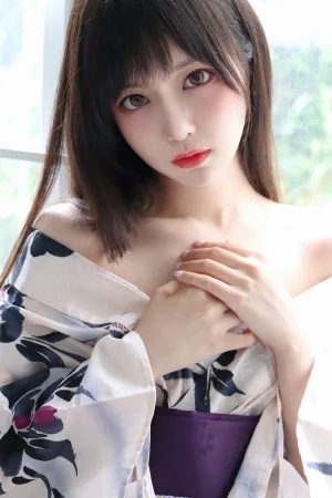 Shika小鹿鹿《夏日合集》主题写真：15张全套美图