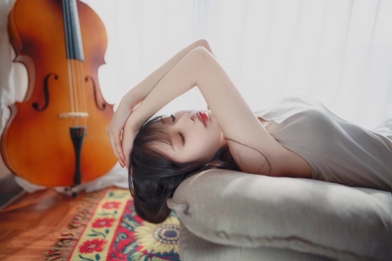 Shika小鹿鹿《写真01》主题写真：21张全套美图
