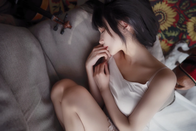 Shika小鹿鹿《写真01》主题写真：21张全套美图
