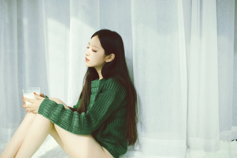 Shika小鹿鹿《写真02》主题写真：14张全套美图