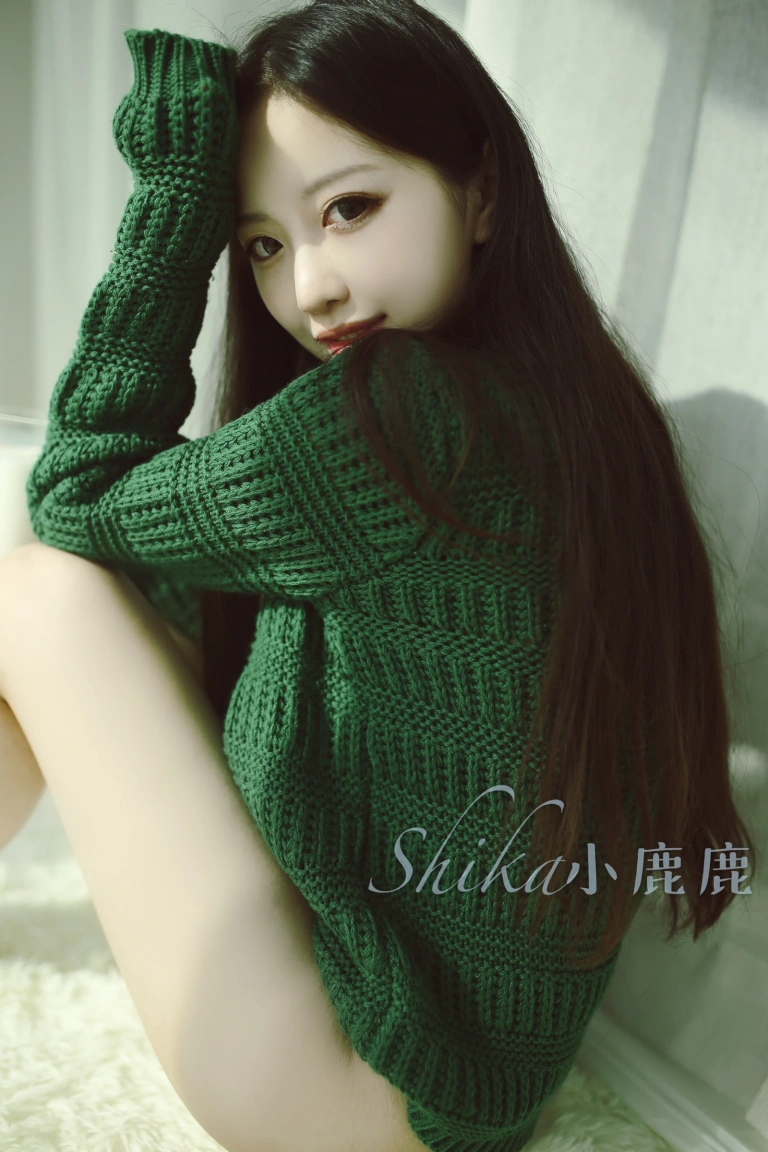 Shika小鹿鹿《写真02》主题写真：14张全套美图
