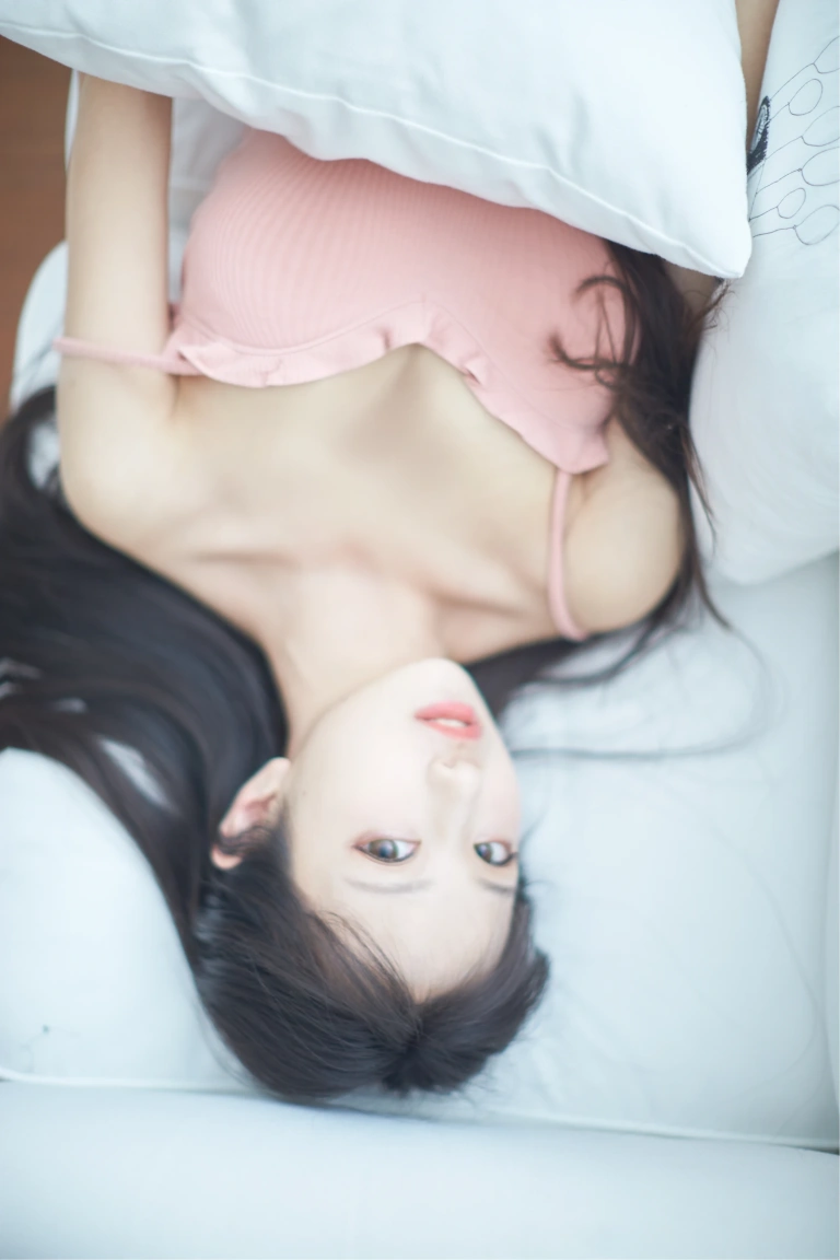 Shika小鹿鹿《写真06 41度》主题写真：24张全套美图