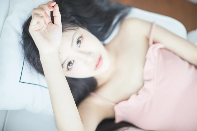 Shika小鹿鹿《写真06 41度》主题写真：24张全套美图