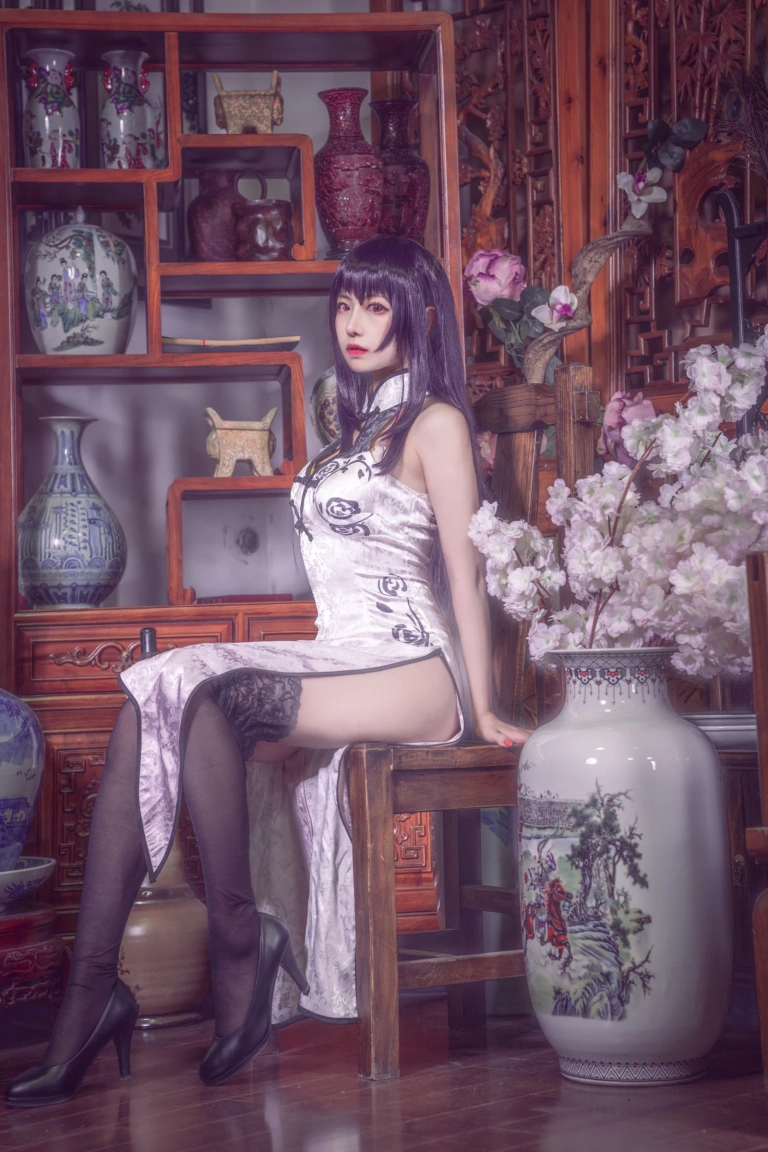 Shika小鹿鹿《学姐旗袍》主题写真：13张全套美图
