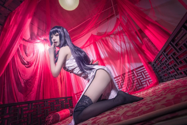 Shika小鹿鹿《学姐旗袍》主题写真：13张全套美图