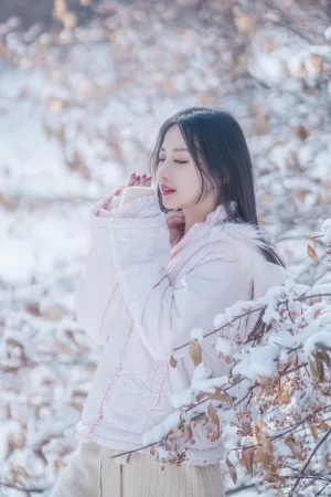 Shika小鹿鹿《雪景》主题写真：29张全套美图