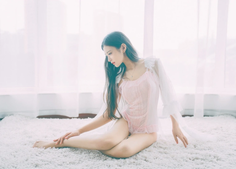 Shika小鹿鹿《浴池》主题写真：9张全套美图