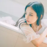 Shika小鹿鹿《浴池》主题写真：9张全套美图