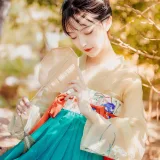 Shika小鹿鹿《中秋》主题写真：18张全套美图