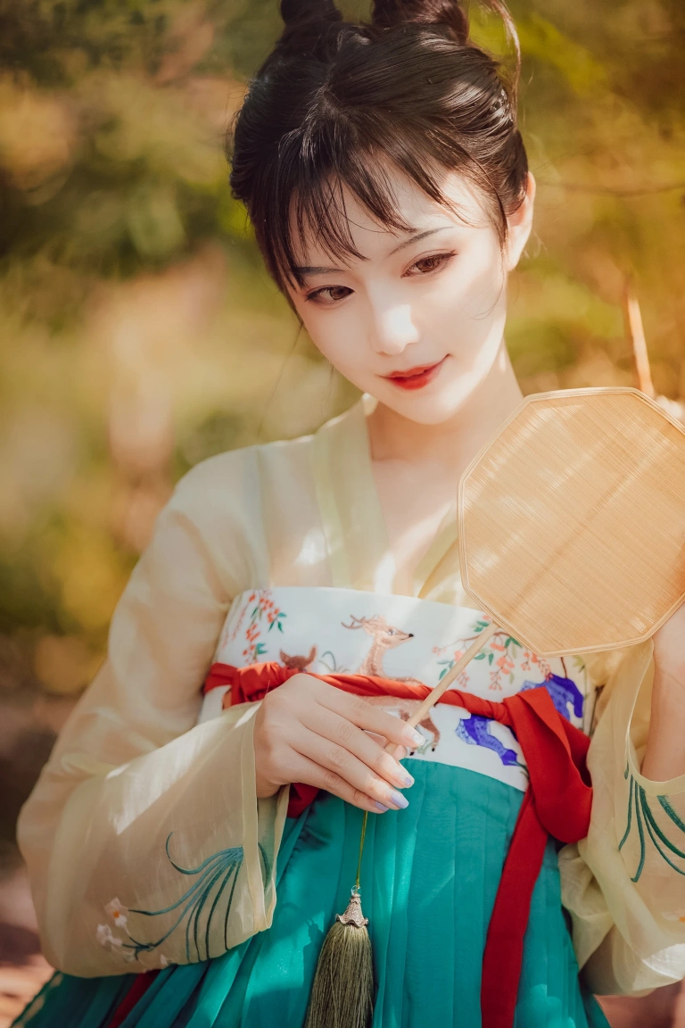 Shika小鹿鹿《中秋》主题写真：18张全套美图