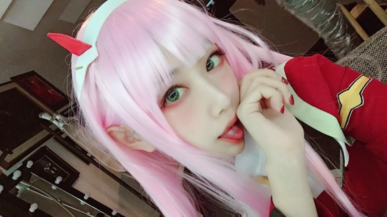 Shika小鹿鹿《自拍》主题写真：80张全套美图