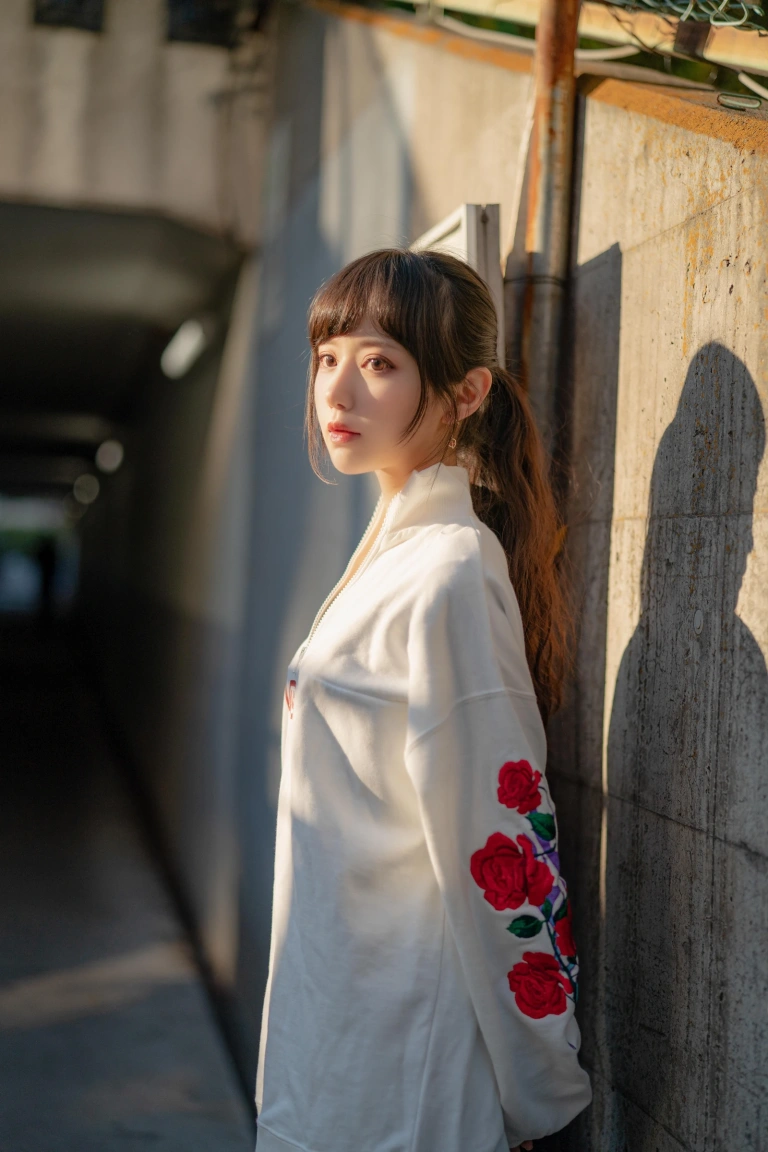 Shika小鹿鹿《板桥》主题写真：14张全套美图