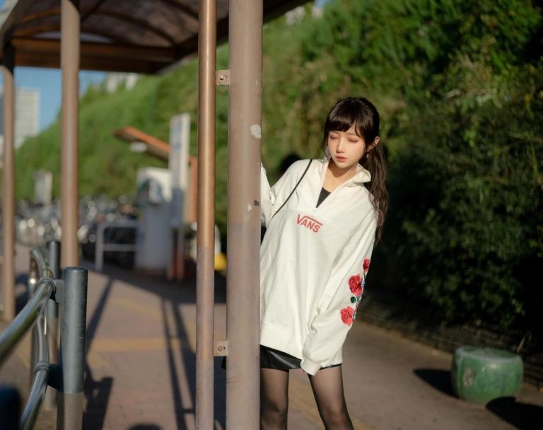 Shika小鹿鹿《板桥》主题写真：14张全套美图