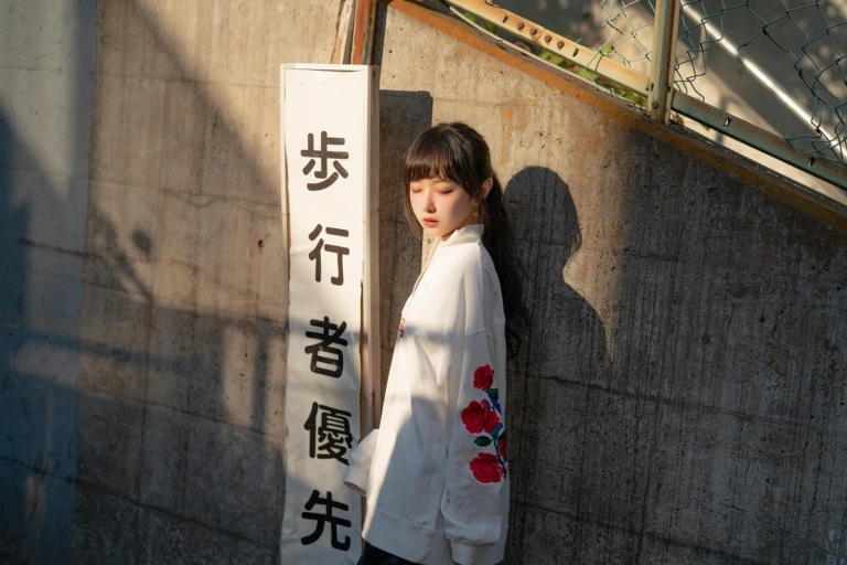 Shika小鹿鹿《板桥》主题写真：14张全套美图