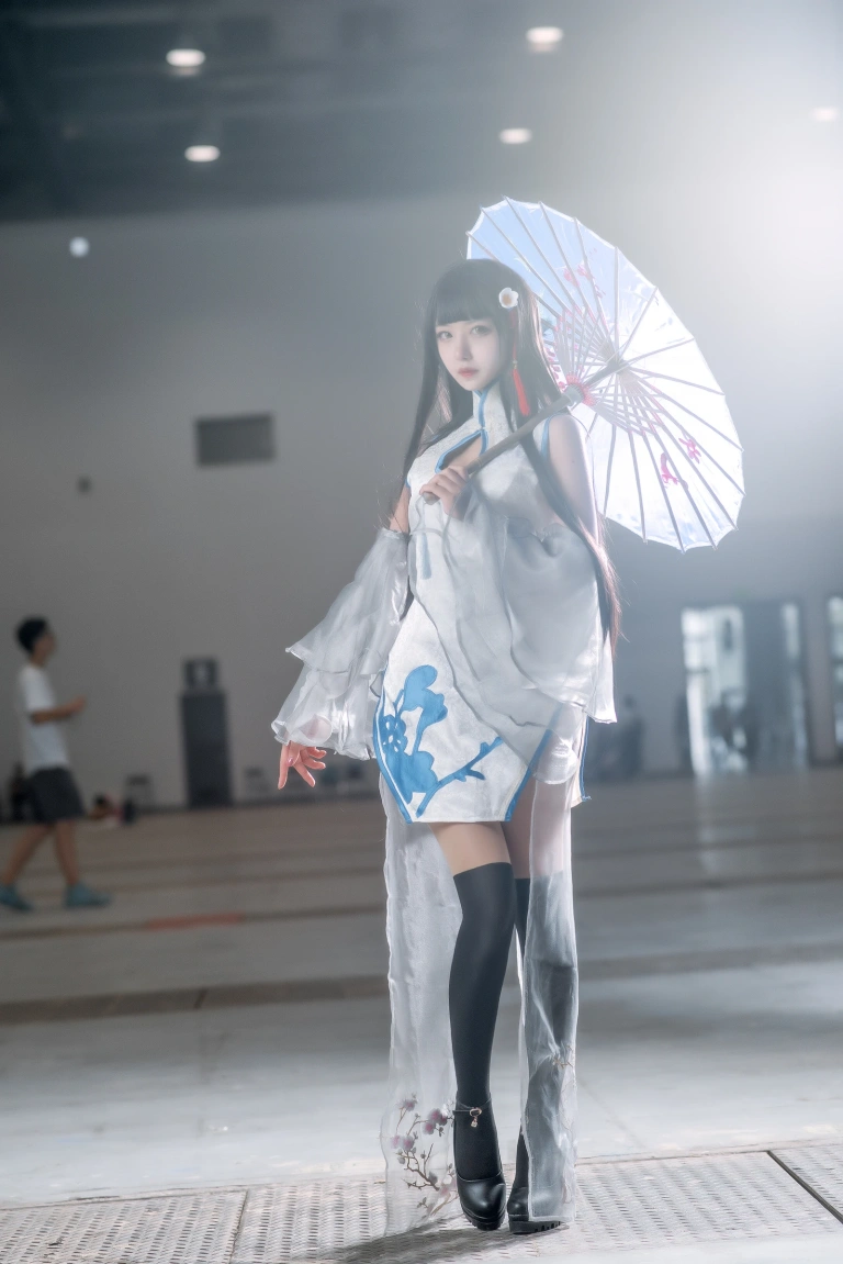 Shika小鹿鹿《逸仙》主题写真：9张全套美图