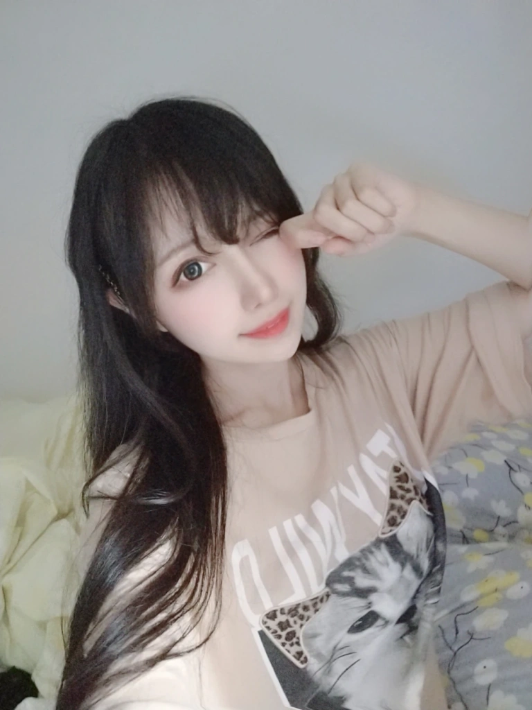 Shika小鹿鹿《东京自拍》主题写真：50张全套美图