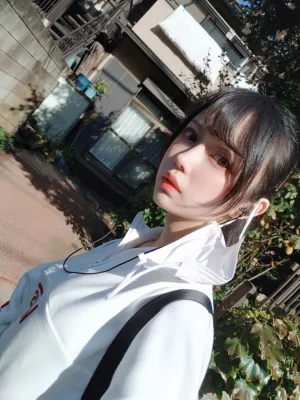 Shika小鹿鹿《东京自拍》主题写真：50张全套美图