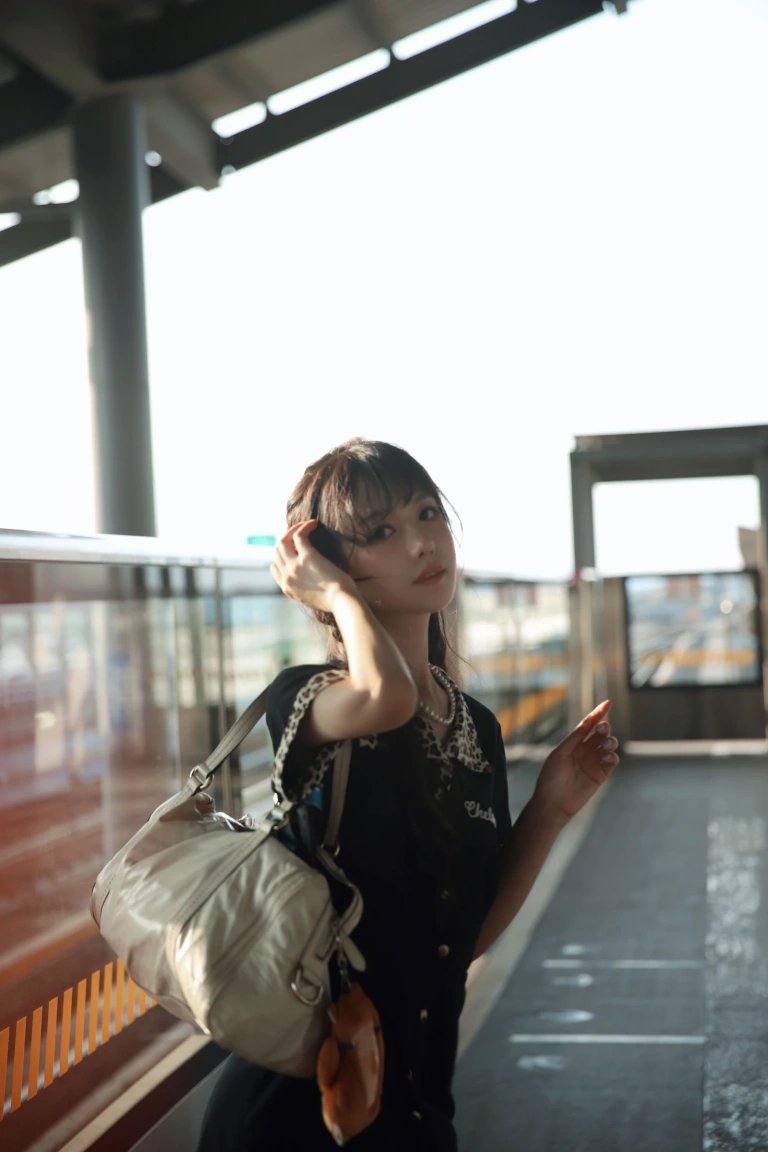 Shika小鹿鹿《生日作 电子图》主题写真：65张全套美图