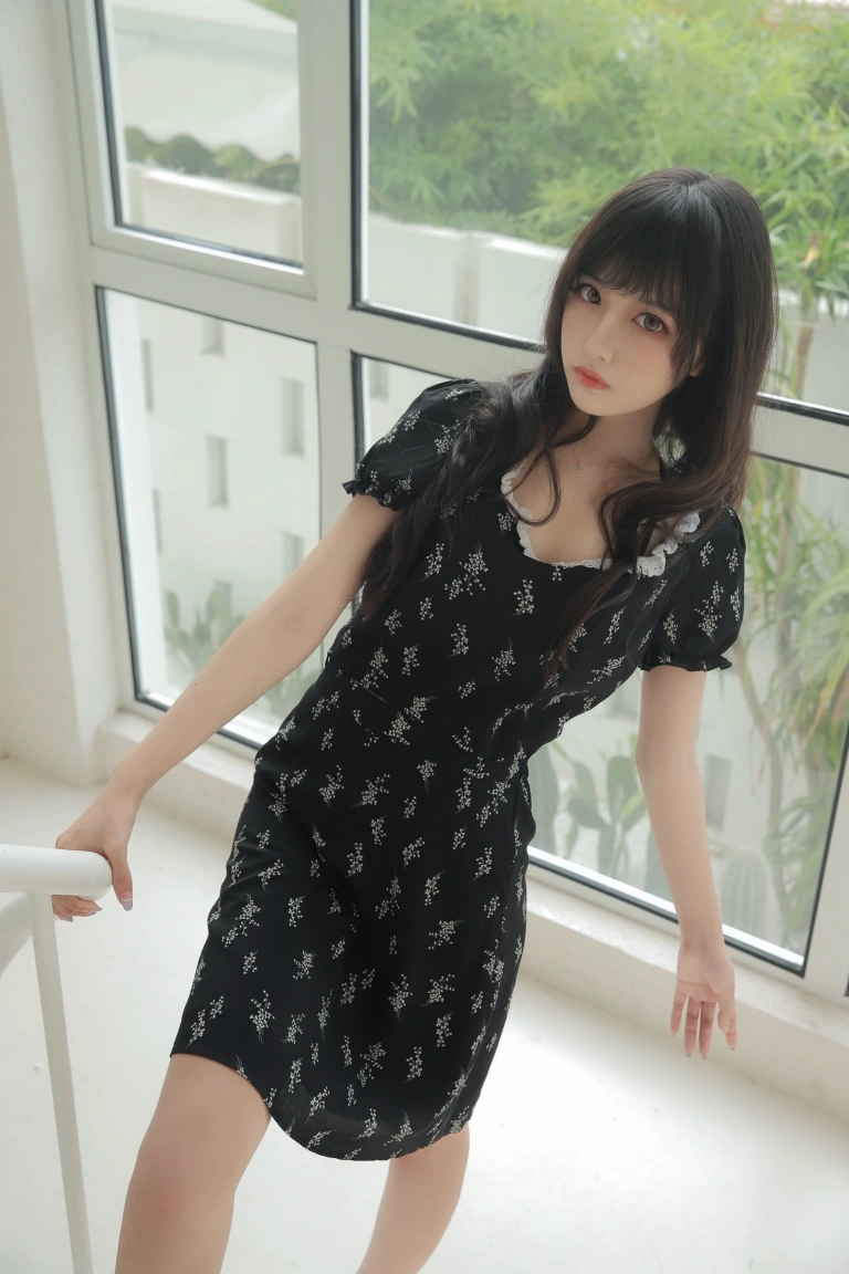 Shika小鹿鹿《生日作 电子图》主题写真：65张全套美图