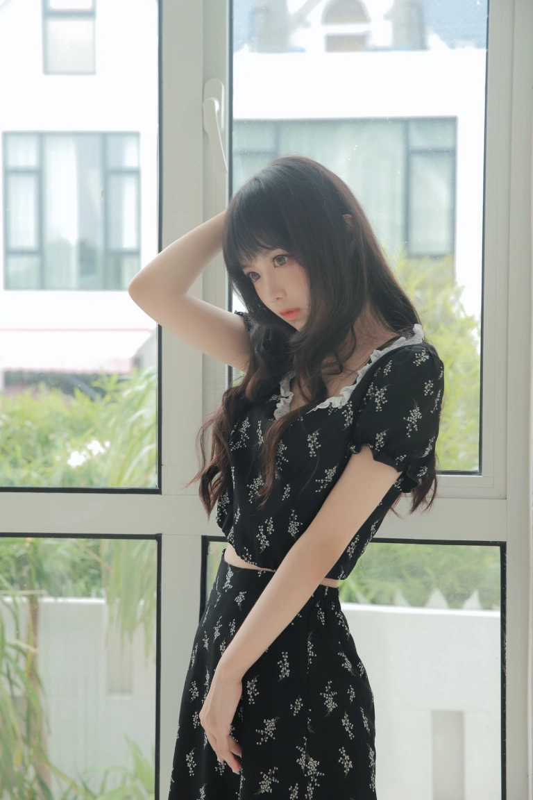 Shika小鹿鹿《生日作 电子图》主题写真：65张全套美图