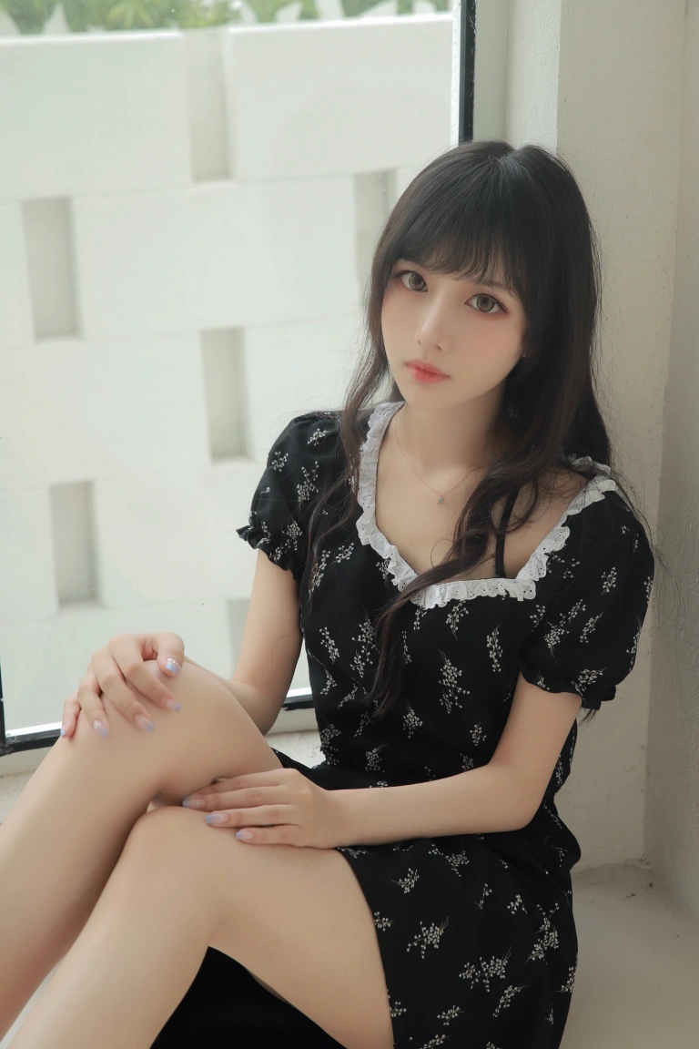 Shika小鹿鹿《生日作 电子图》主题写真：65张全套美图