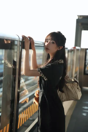 Shika小鹿鹿《生日作 电子图》主题写真：65张全套美图