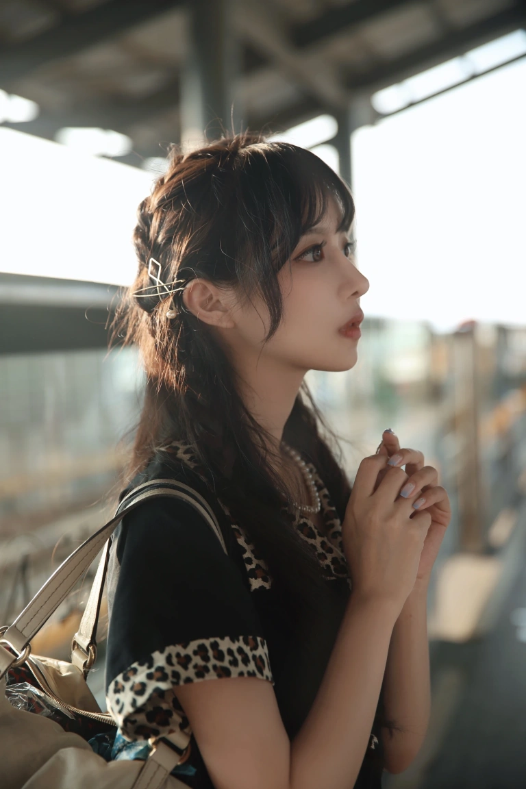 Shika小鹿鹿《生日作 电子图》主题写真：65张全套美图