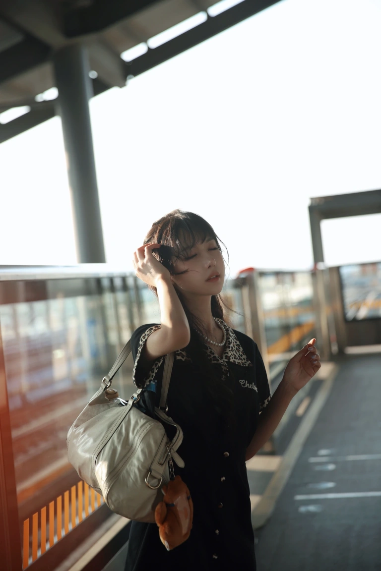 Shika小鹿鹿《生日作 电子图》主题写真：65张全套美图