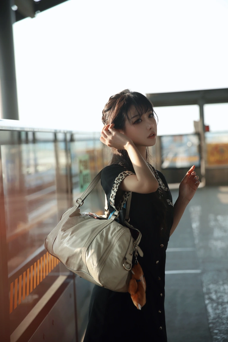 Shika小鹿鹿《生日作 电子图》主题写真：65张全套美图