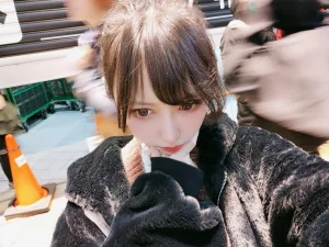 Shika小鹿鹿《夏日自拍》主题写真：25张全套美图