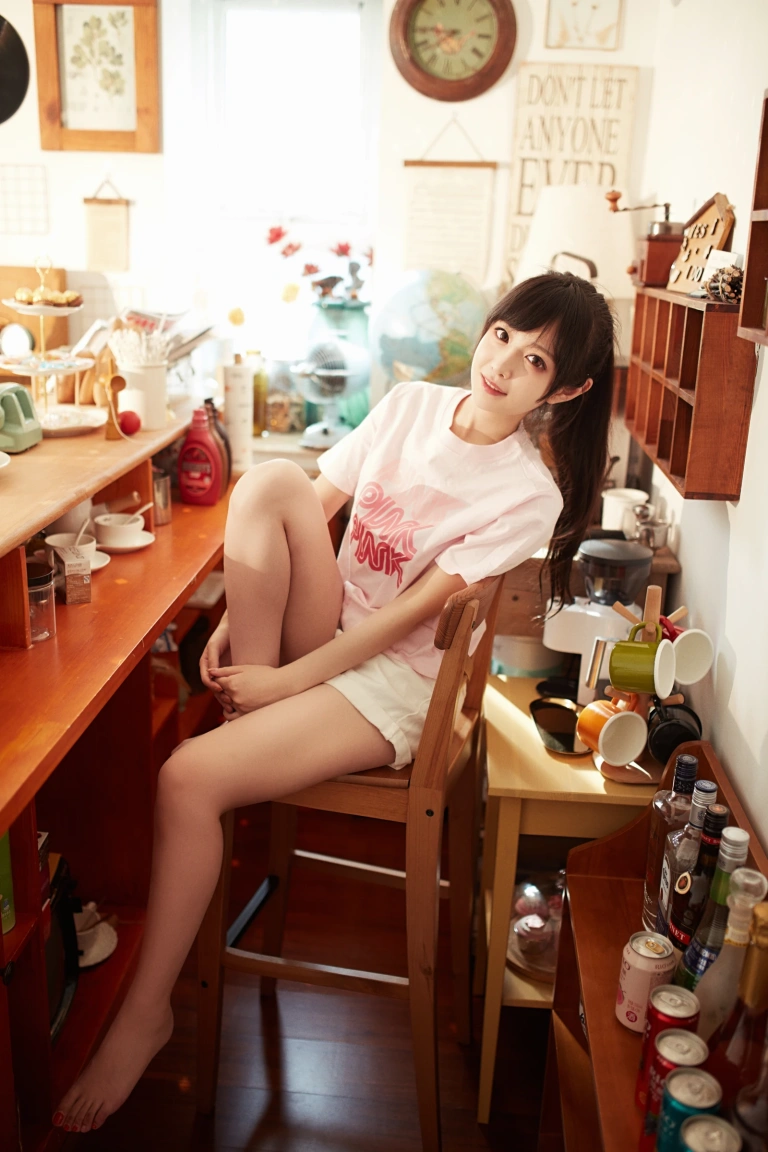 Shika小鹿鹿《小鹿乱撞》主题写真：20张全套美图