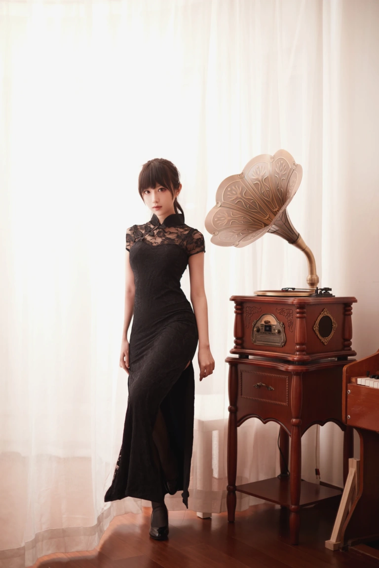 Shika小鹿鹿《小鹿乱撞》主题写真：20张全套美图