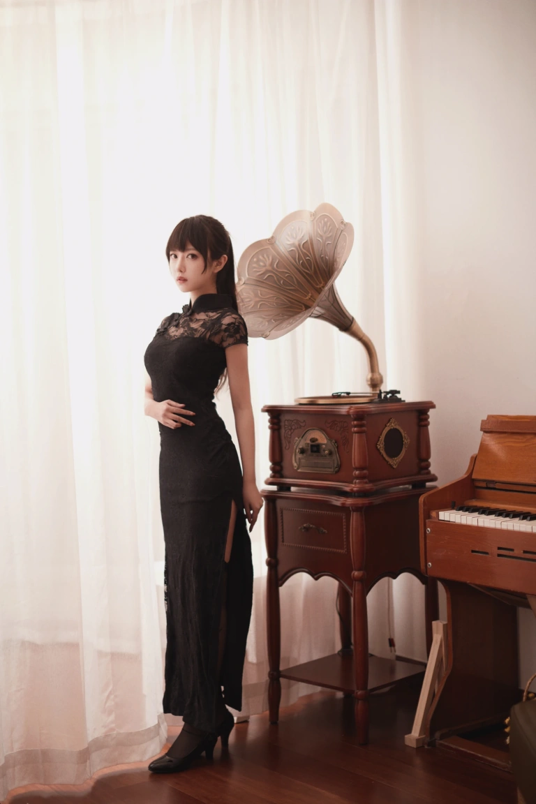Shika小鹿鹿《小鹿乱撞》主题写真：20张全套美图