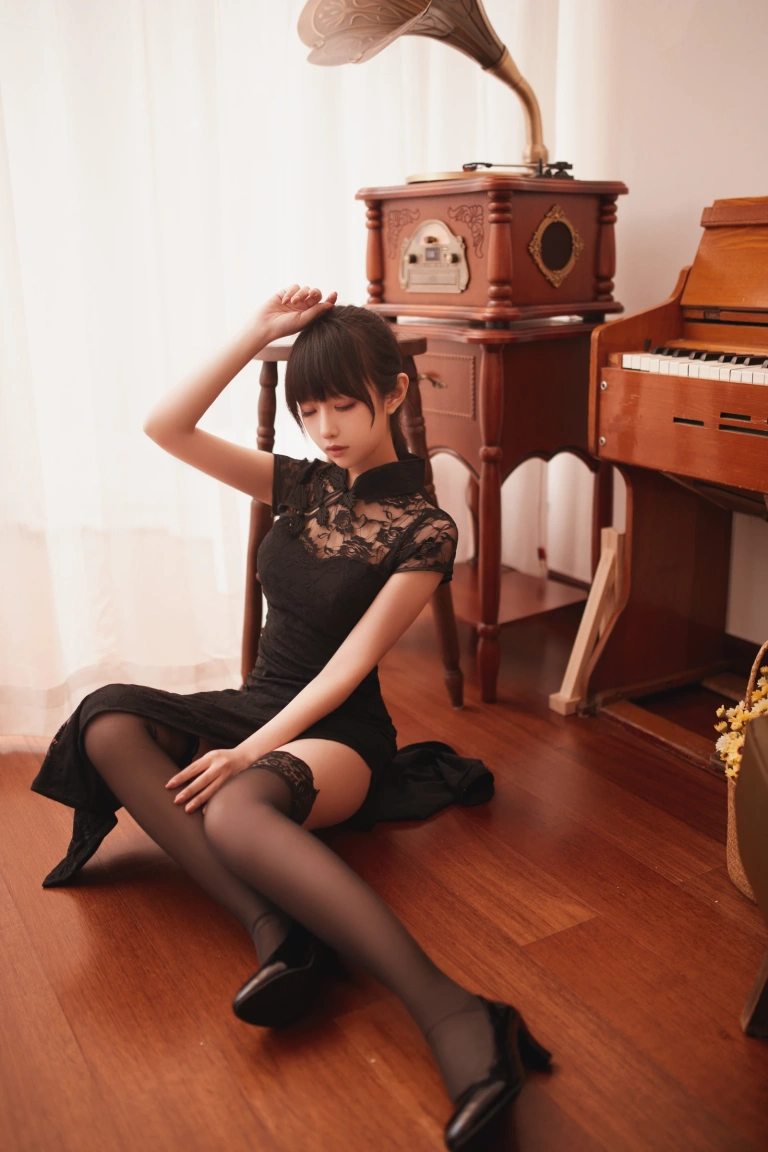 Shika小鹿鹿《小鹿乱撞》主题写真：20张全套美图