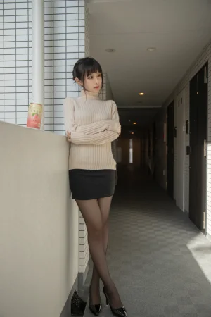 Shika小鹿鹿《年上彼女 真爱版》主题写真：37张全套美图
