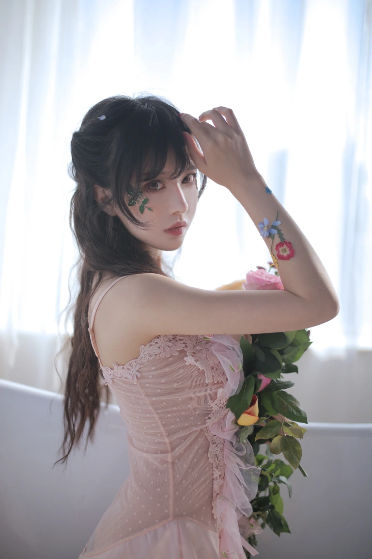Shika小鹿鹿《HANA真爱版电子壁纸》主题写真：20张全套美图