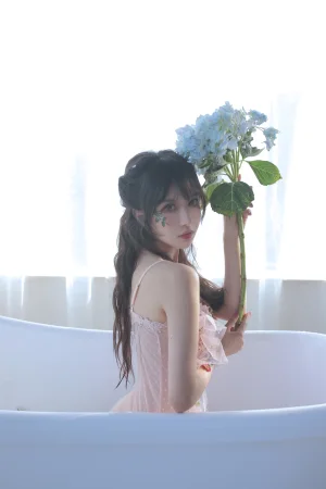 Shika小鹿鹿《HANA真爱版电子壁纸》主题写真：20张全套美图