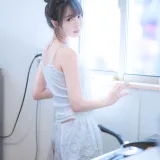 Shika小鹿鹿《小鹿日和 绘事空（上下册）》主题写真：40张全套美图