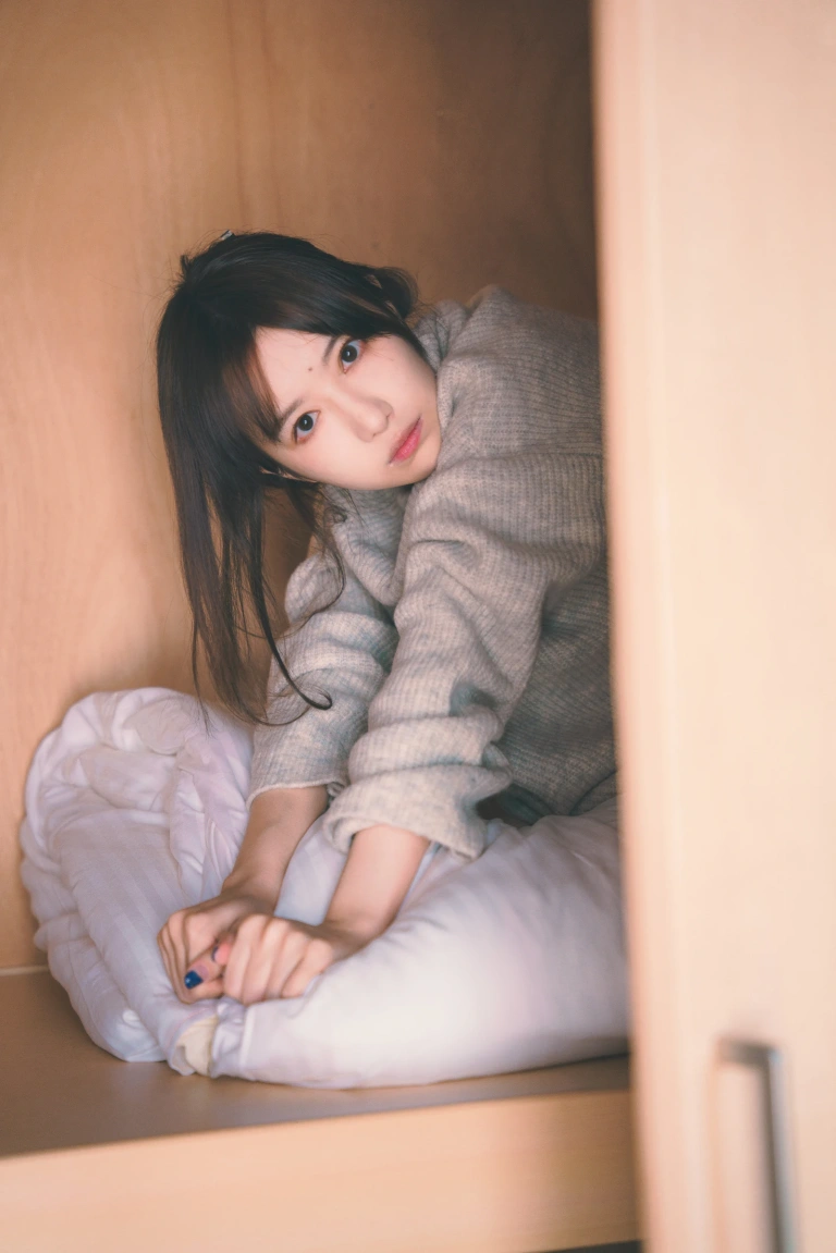 Shika小鹿鹿《小鹿日和 绘事空（上下册）》主题写真：40张全套美图
