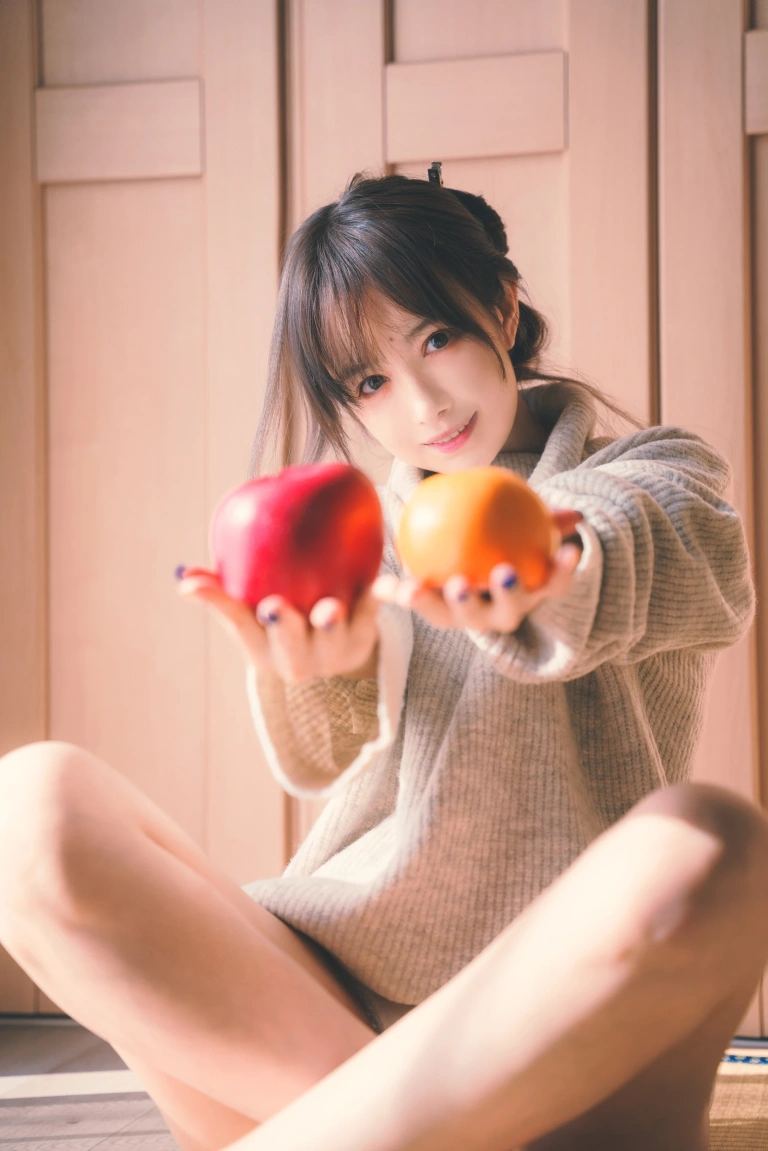 Shika小鹿鹿《小鹿日和 绘事空（上下册）》主题写真：40张全套美图