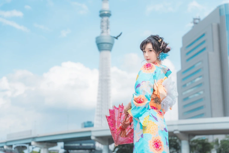 Shika小鹿鹿《小鹿日和 绘事空（上下册）》主题写真：40张全套美图