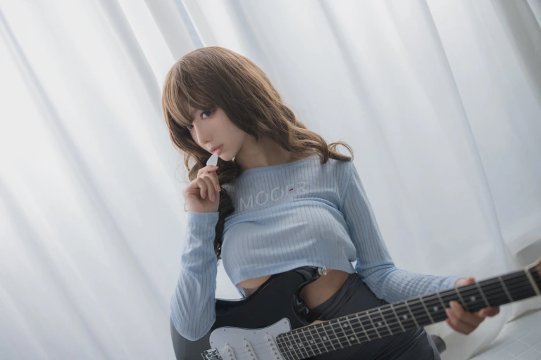 Shika小鹿鹿《吉他妹妹》主题写真：20张全套美图