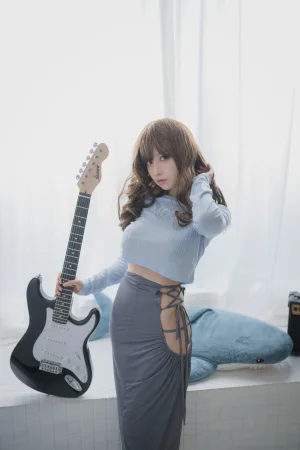 Shika小鹿鹿《吉他妹妹》主题写真：20张全套美图
